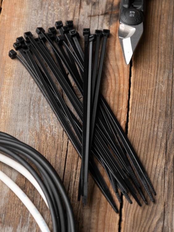 Стяжка кабельная (хомут)  200 x 3,6 мм черная (100шт) FlexLock PROxima